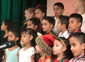 chidren singing